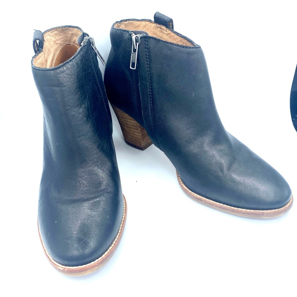 Madewell | Black Leather Booties